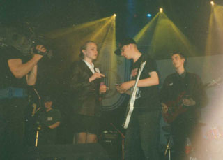 Настя на концерте "Наша Музыка"( Салехард, 4 июня 2001 г.)